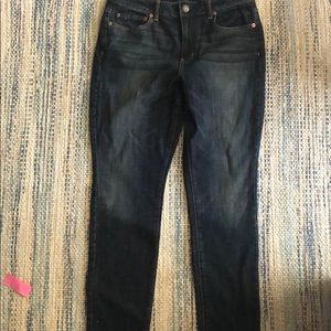 Barely worn AE Hi-Rise Skinny 12Short